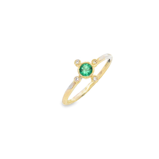 9ct Gold Ring with Emerald & Diamonds