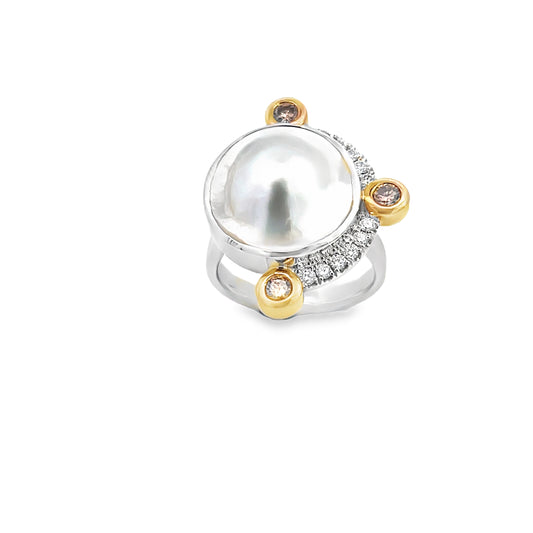 Elegant Pearl and Diamond Ring