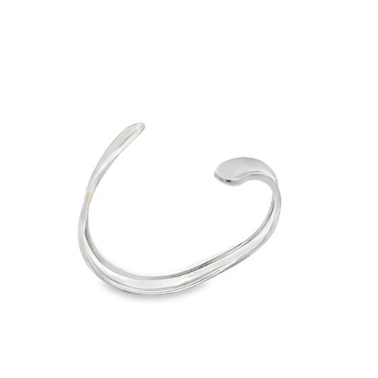 Elegant Silver Wave Bracelet