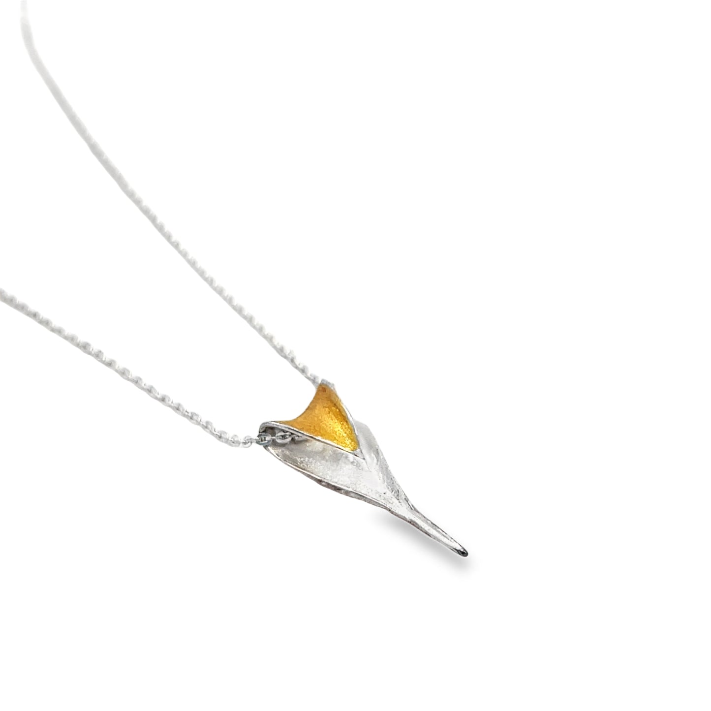 Elegant Two-Tone Pendant Necklace