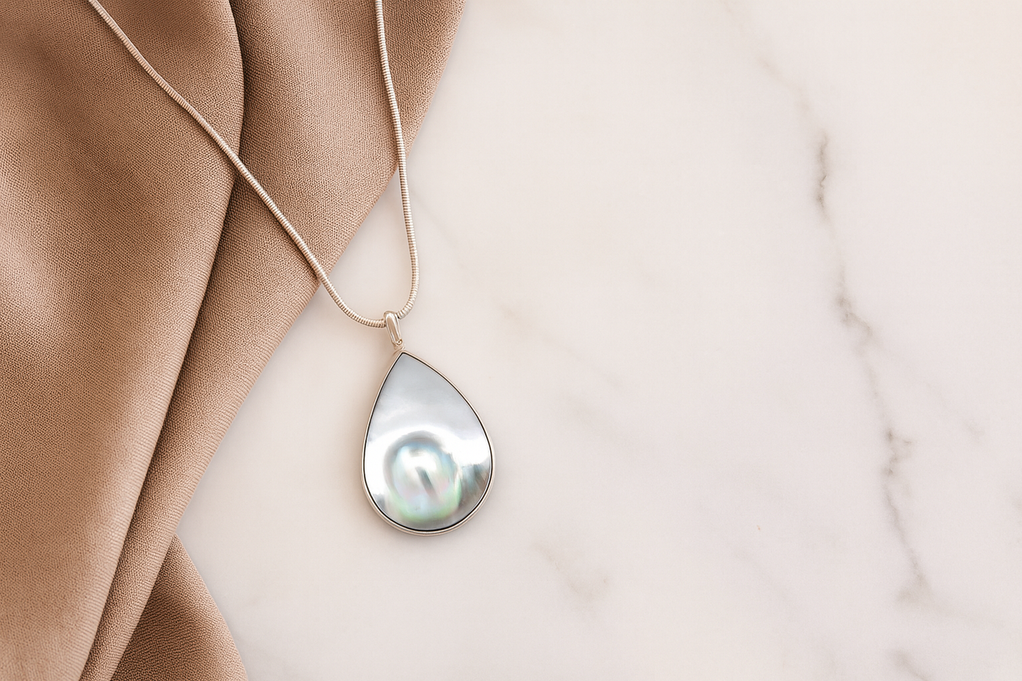 9ct Tahitian Mabe Pearl Pendant