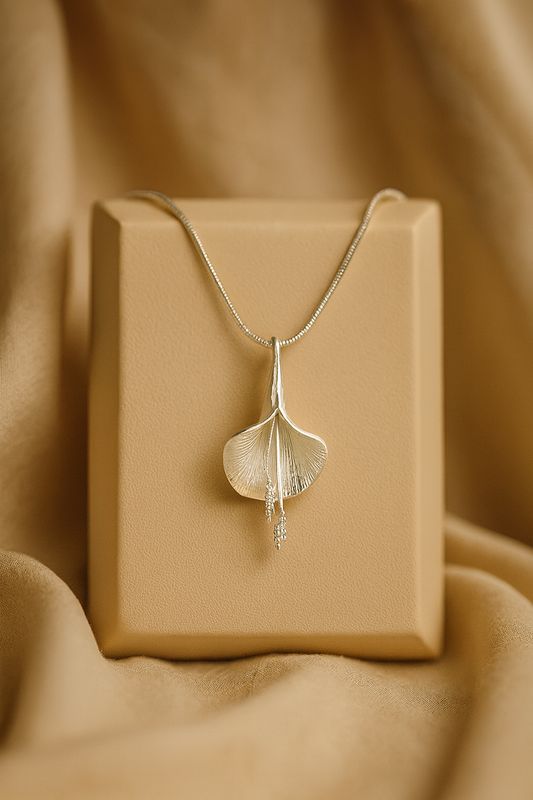 Silver Lily Necklace