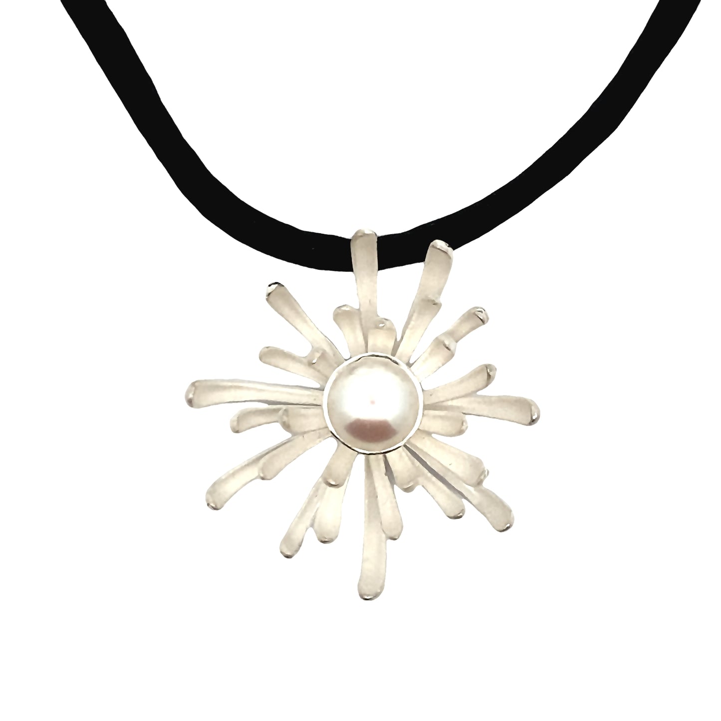Chrysanthemum Flower Shape Silver Pendant with Fresh Water Pearl on Silk Neck