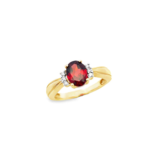 9ct Garnet and Diamond Ring
