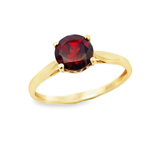9ct Garnet Ring