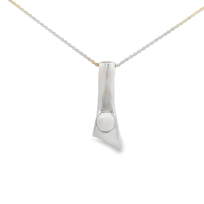 Silver Pearl Necklace.