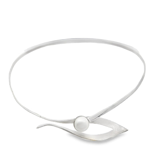 Silver Neck Cuff with Fresh Water Pearl