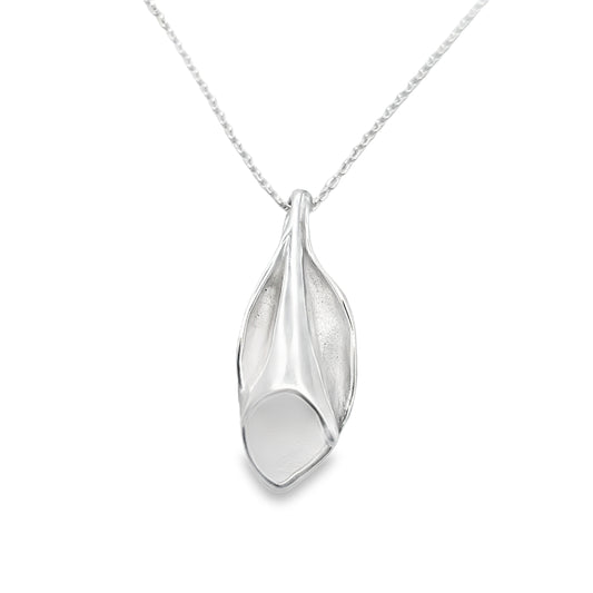 Silver Lilly Necklace