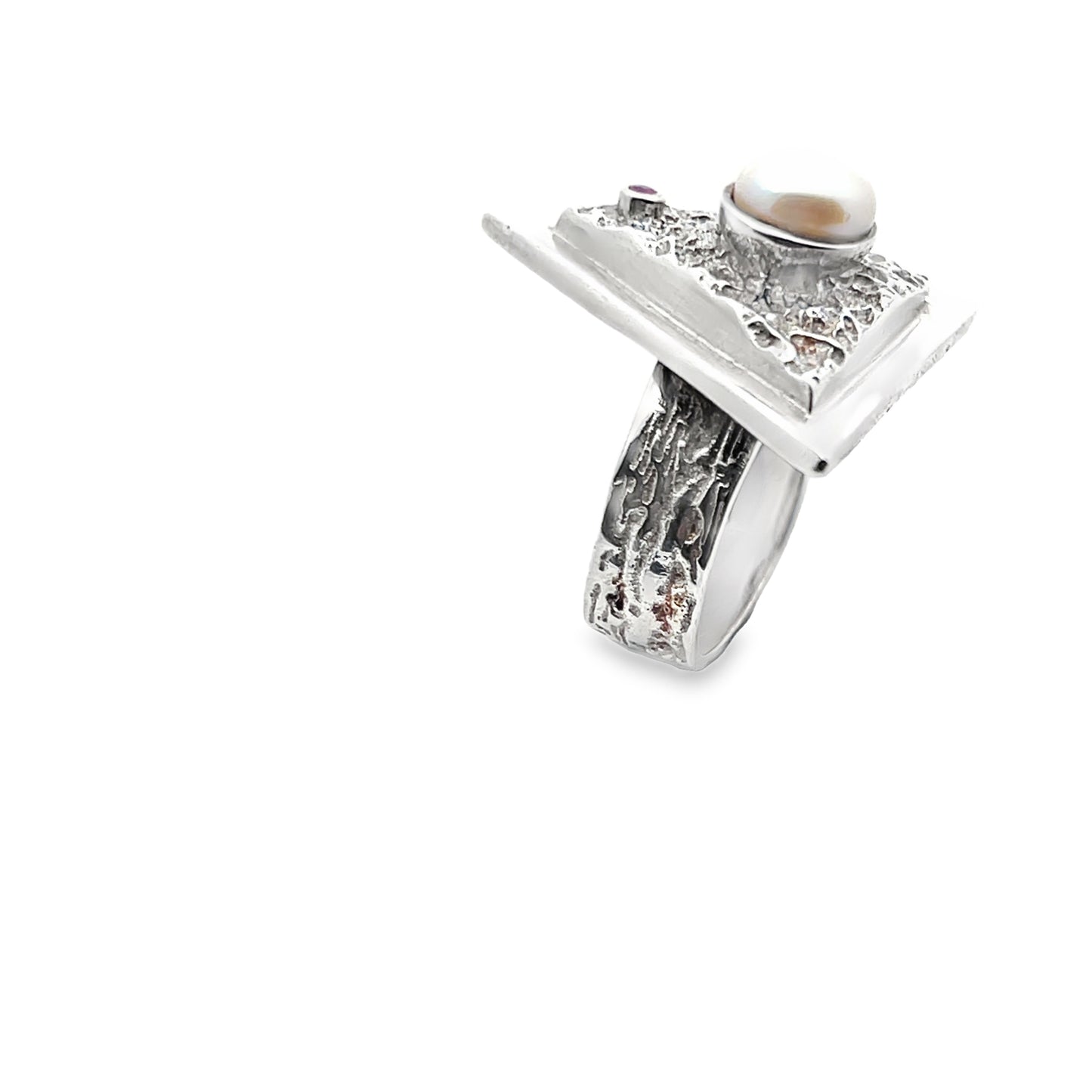 Silver Cocktail Ring with Round Cabochon Pearl