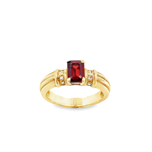 9ct Garnet and Diamond Ring