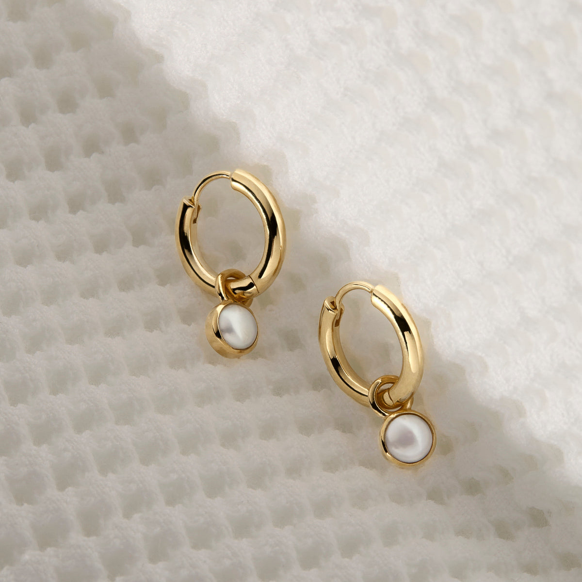 Button Pearl Gold-Plated Huggie Earrings - E6540