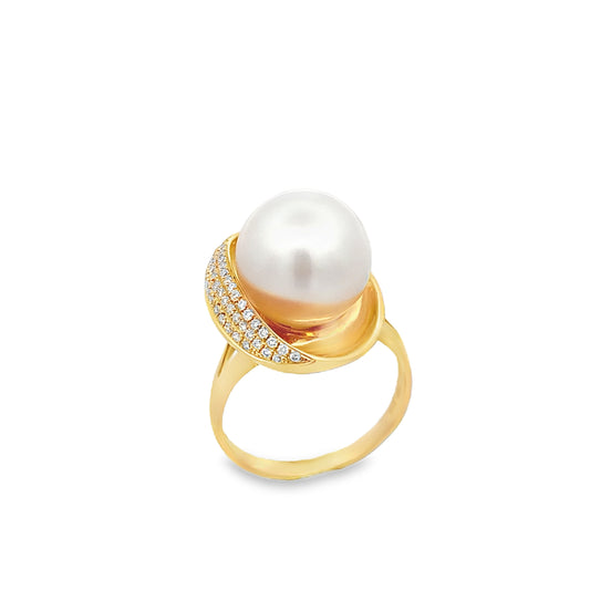 18ct Diamond and South Sea Pearl